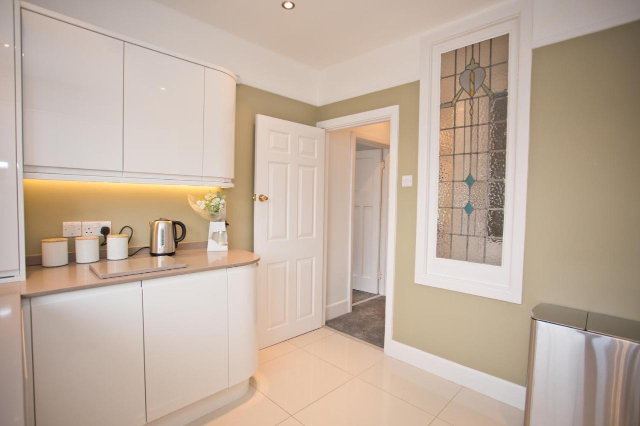 Beach Apartment In Sandbanks Poole Esterno foto